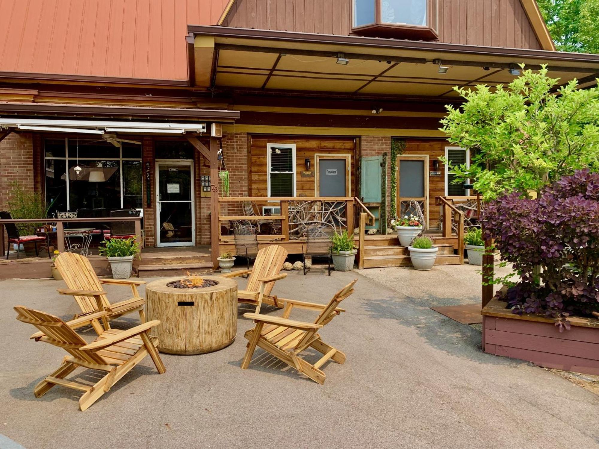The Iris Garden Downtown Cottages And Suites Nashville Room photo