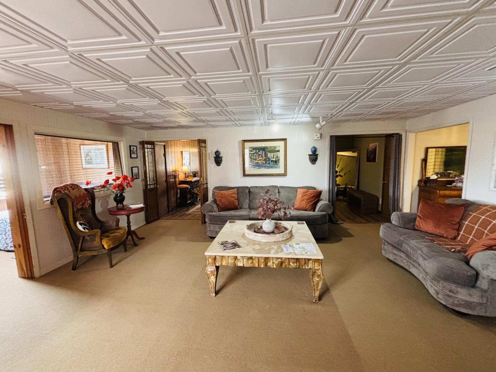 The Iris Garden Downtown Cottages And Suites Nashville Room photo